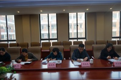 兩地?cái)y手，共育未來 徐州市鼓樓區(qū)教育考察團(tuán)蒞臨崇川學(xué)校交流訪問